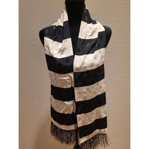 Women's Unbranded Black & White Checkered Fringe Scarf One Size
